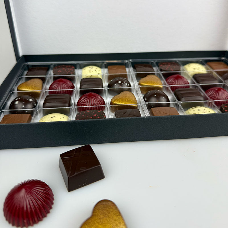 BEST chocolate - Juleæsken, 32 stk. dessertchokolade