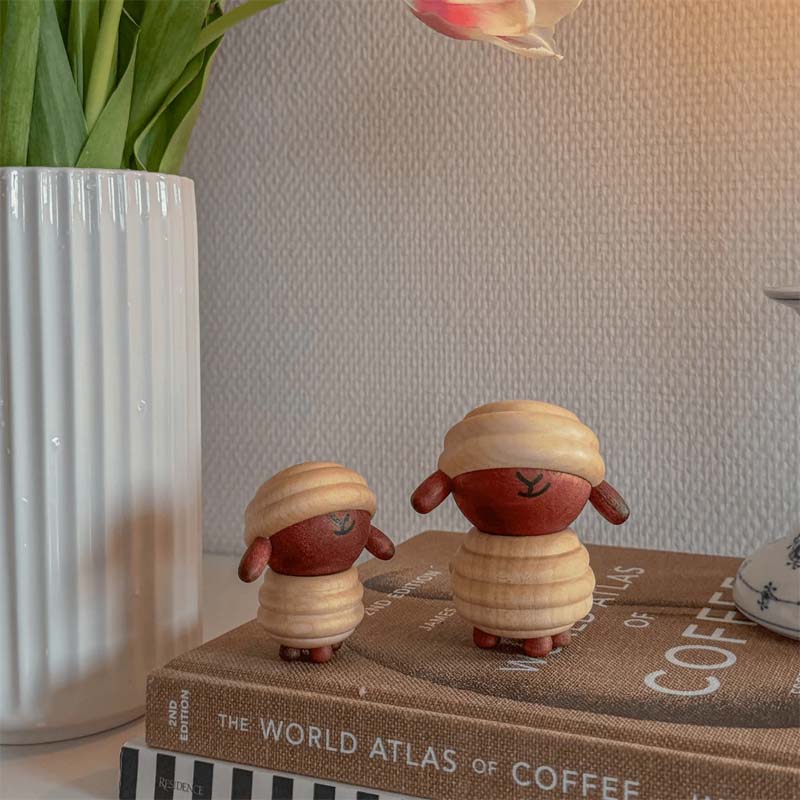 fablewood ulla ulrik får stor lille påske påskegave figur bordpynt