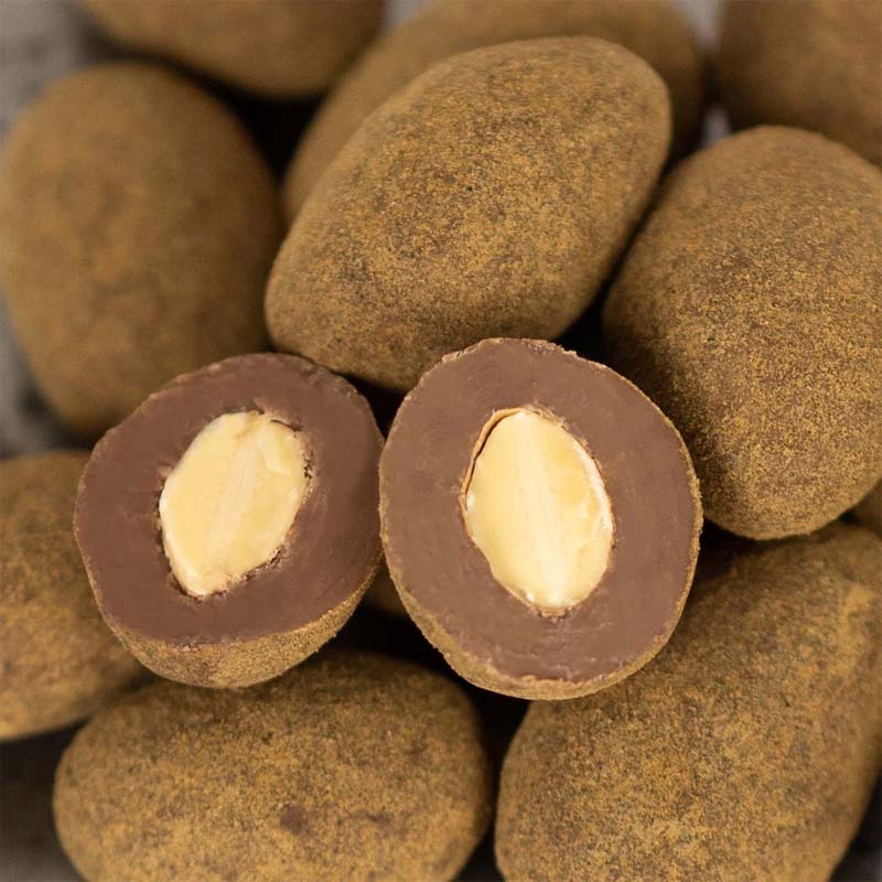 Sv. Michelsen - Mandler med chokolade og lakrids