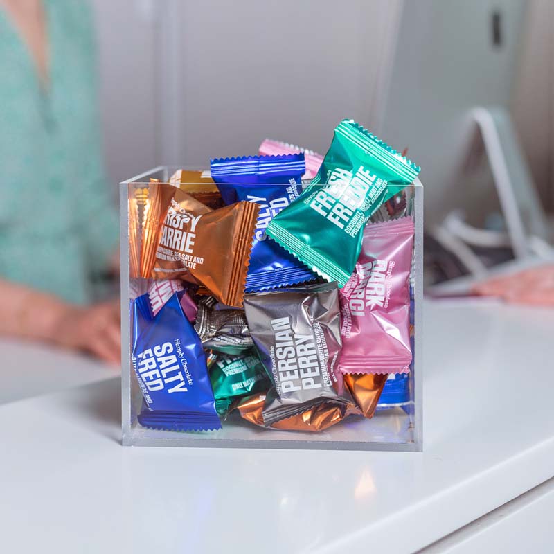 Simply Chocolate - Akrylkasse med flowpacks